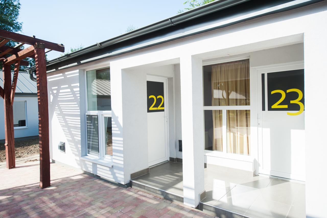 سولنوك Tiszaliget Apartman Es Szallo المظهر الخارجي الصورة