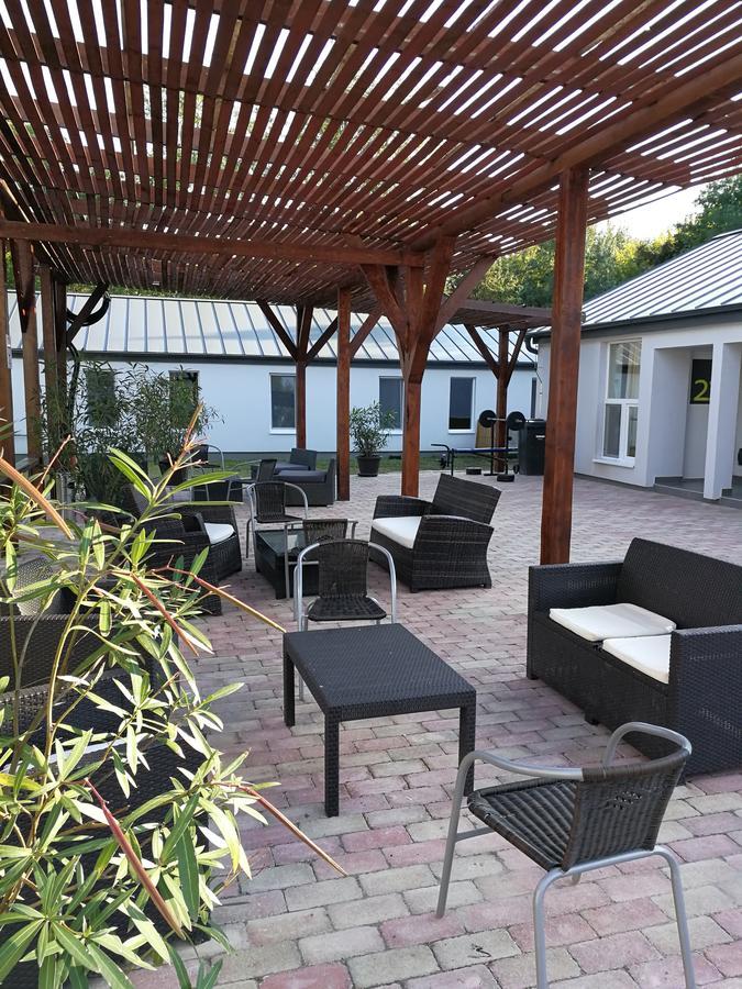 سولنوك Tiszaliget Apartman Es Szallo المظهر الخارجي الصورة